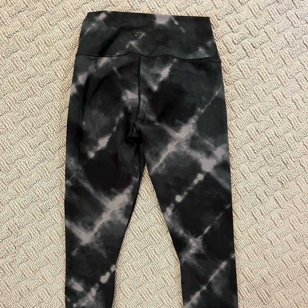 Varley size small tie dye leggings